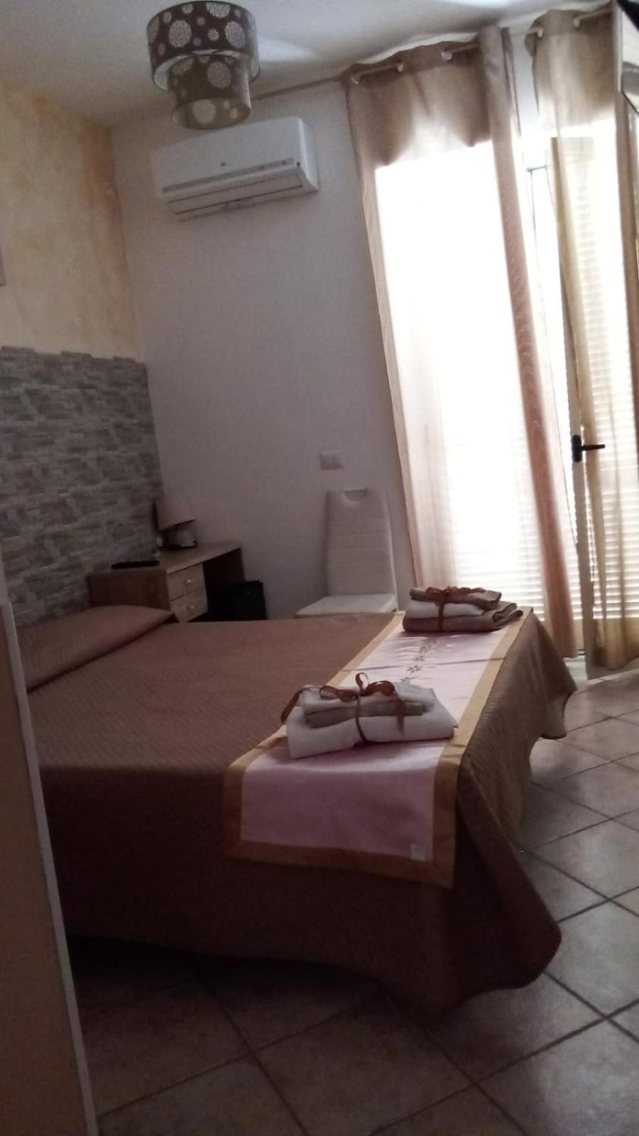 B&B Dimora Del Centro Скалеа Екстериор снимка