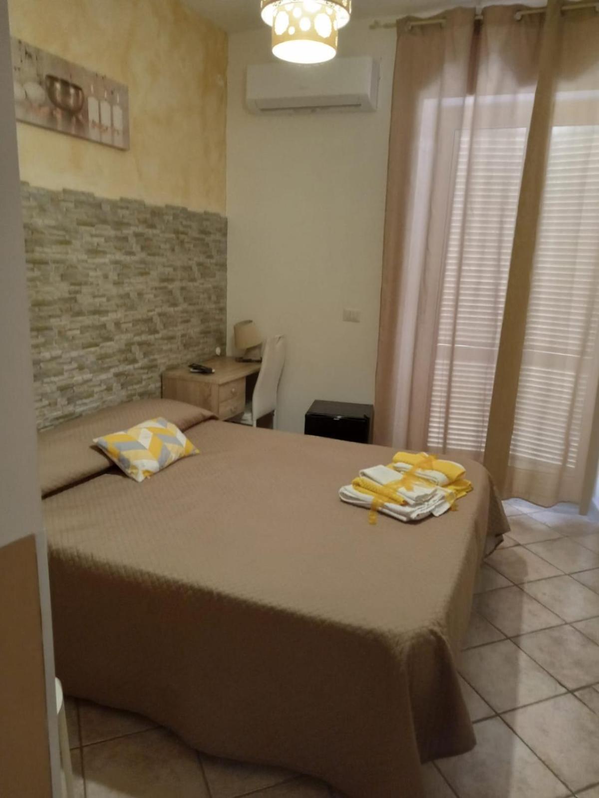 B&B Dimora Del Centro Скалеа Екстериор снимка